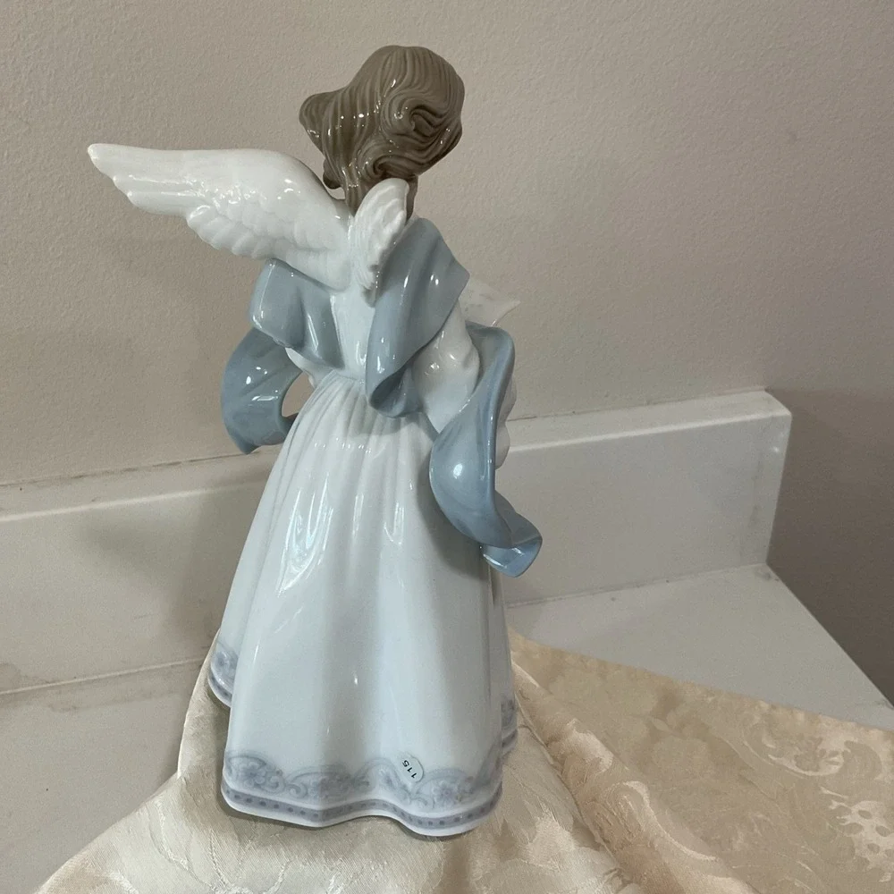LLADRO Angel Cantor Rejoice #6321 Christmas Tree-Topper Figurine